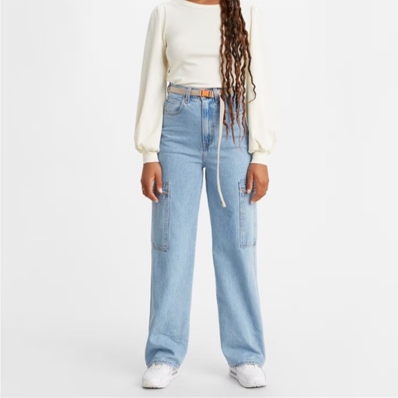 Levi's Denim - Levi’s Y2K Cargo High Rise Utility Jeans.